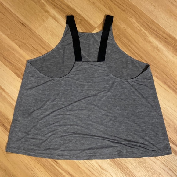 Nike Tank Top - Picture 4 of 4